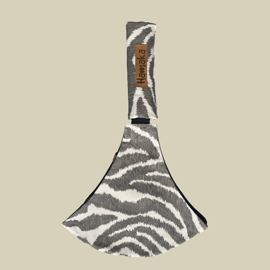 Hamaka Grey Zebra — porteo ergonómico para niños desde 9 meses, hecho en Chile
